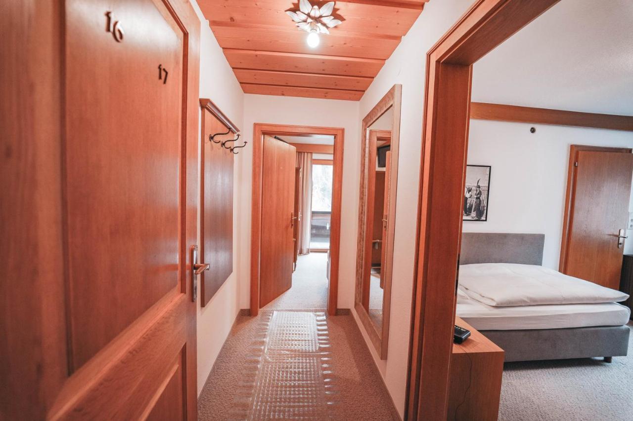 סן אנטון Hotel Garni Almjur מראה חיצוני תמונה