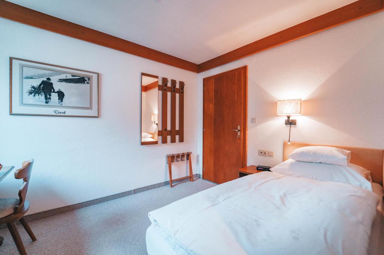 סן אנטון Hotel Garni Almjur מראה חיצוני תמונה