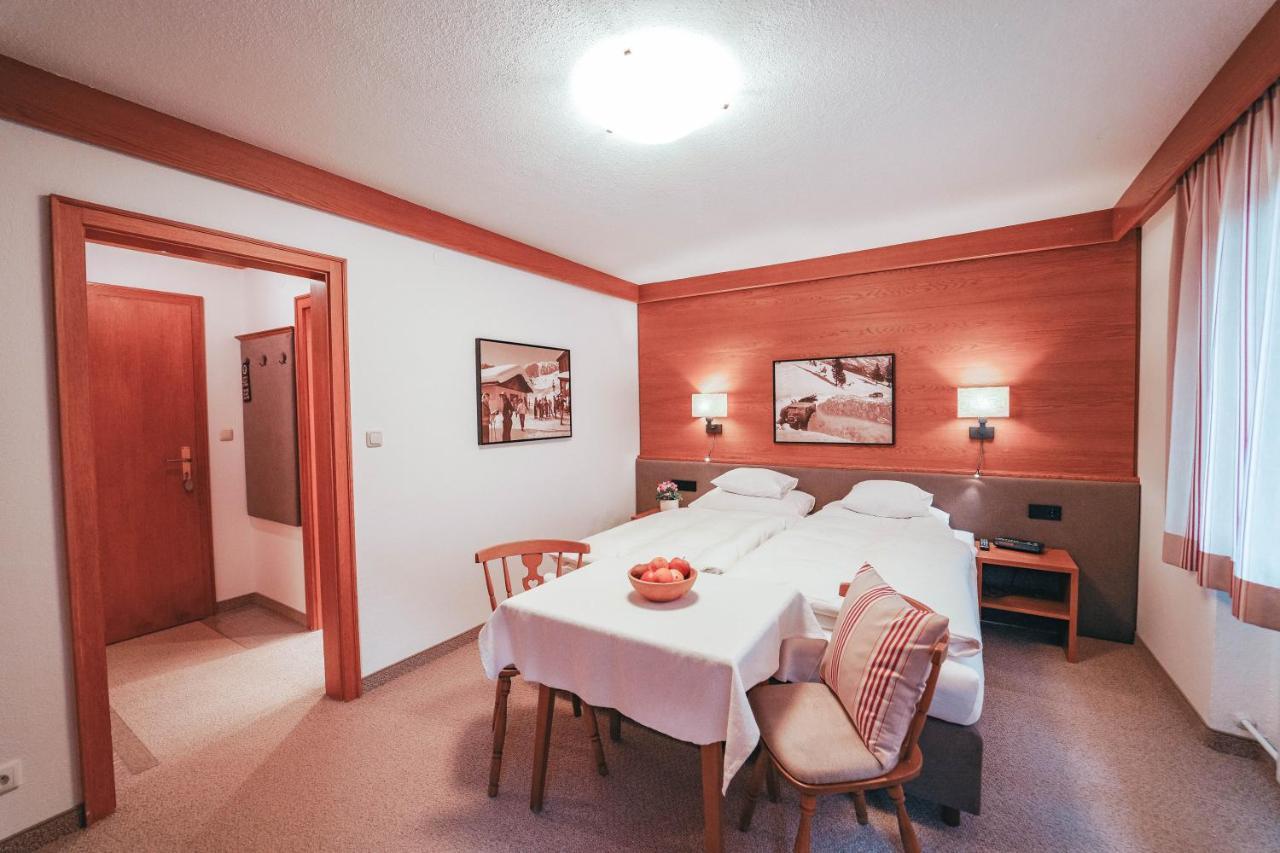 סן אנטון Hotel Garni Almjur מראה חיצוני תמונה