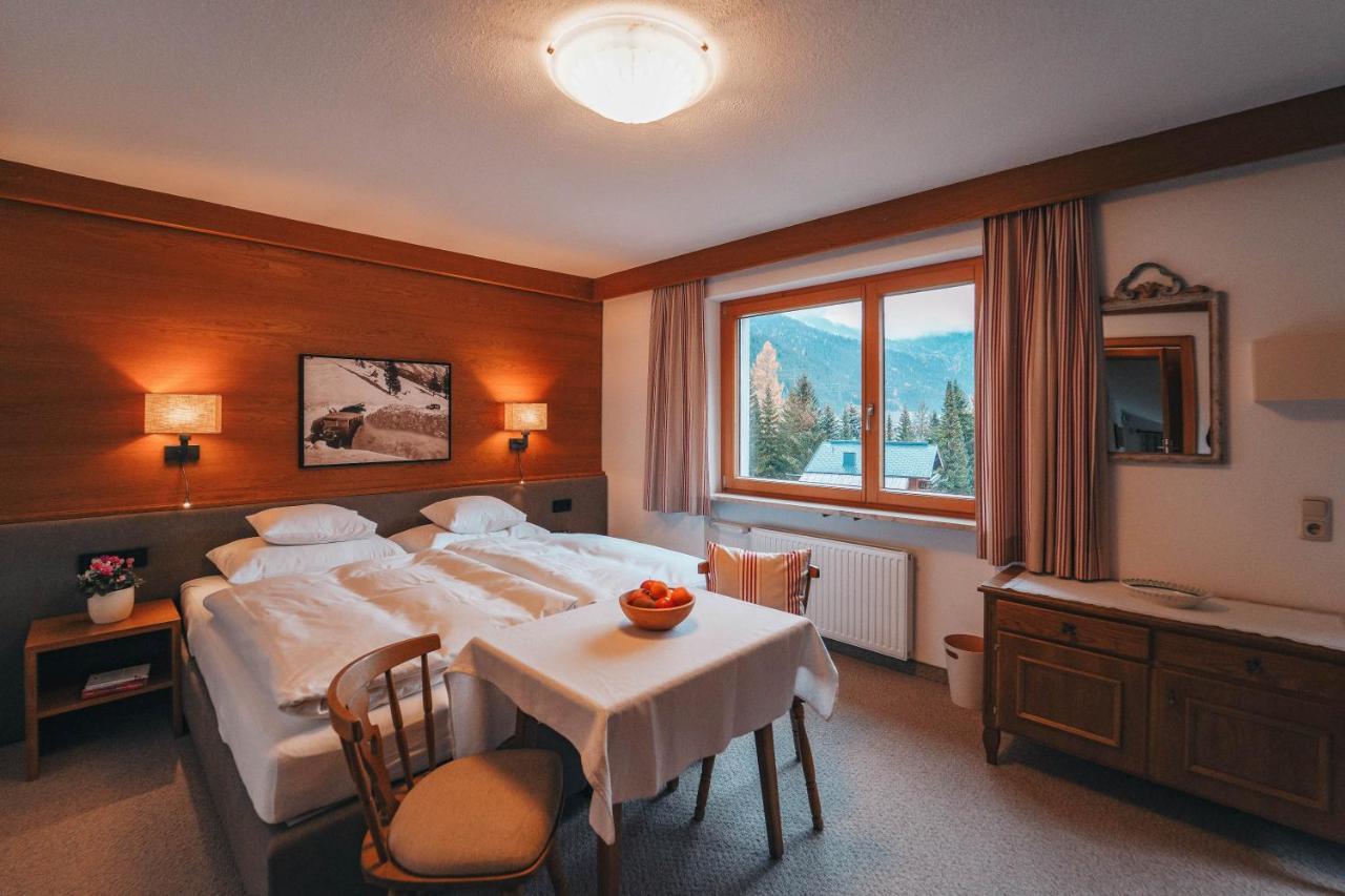 סן אנטון Hotel Garni Almjur מראה חיצוני תמונה