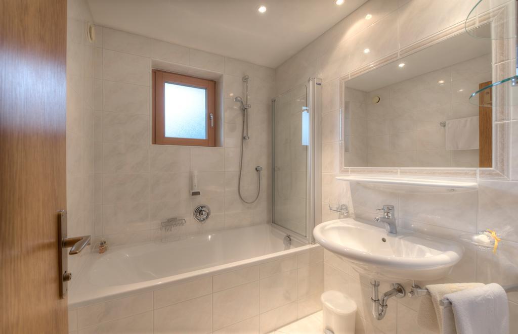 סן אנטון Hotel Garni Almjur מראה חיצוני תמונה