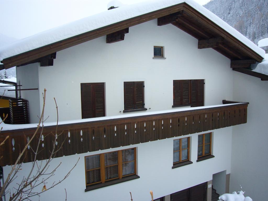 סן אנטון Hotel Garni Almjur מראה חיצוני תמונה