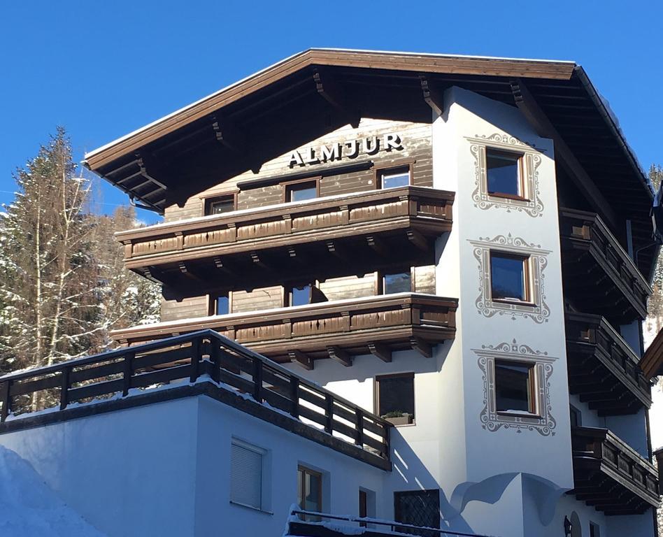 סן אנטון Hotel Garni Almjur מראה חיצוני תמונה